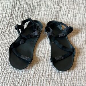Xero Z Trek Minimalist Barefoot Sandals in Black Womens Size 8